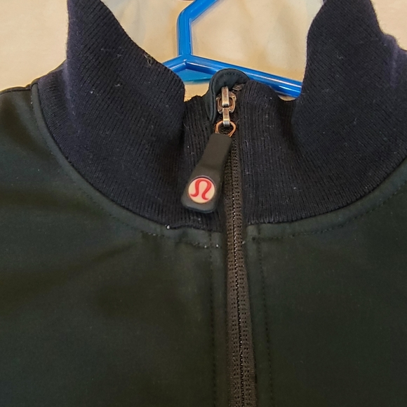 Lululemon jacket/ Medium - Picture 3 of 6